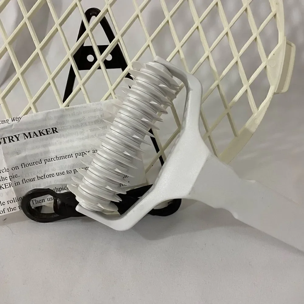 NWOT Lattice Pie Crust Cutters